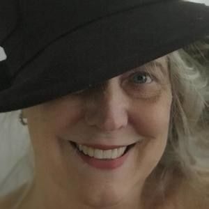 Meet your Posher, Phoebe